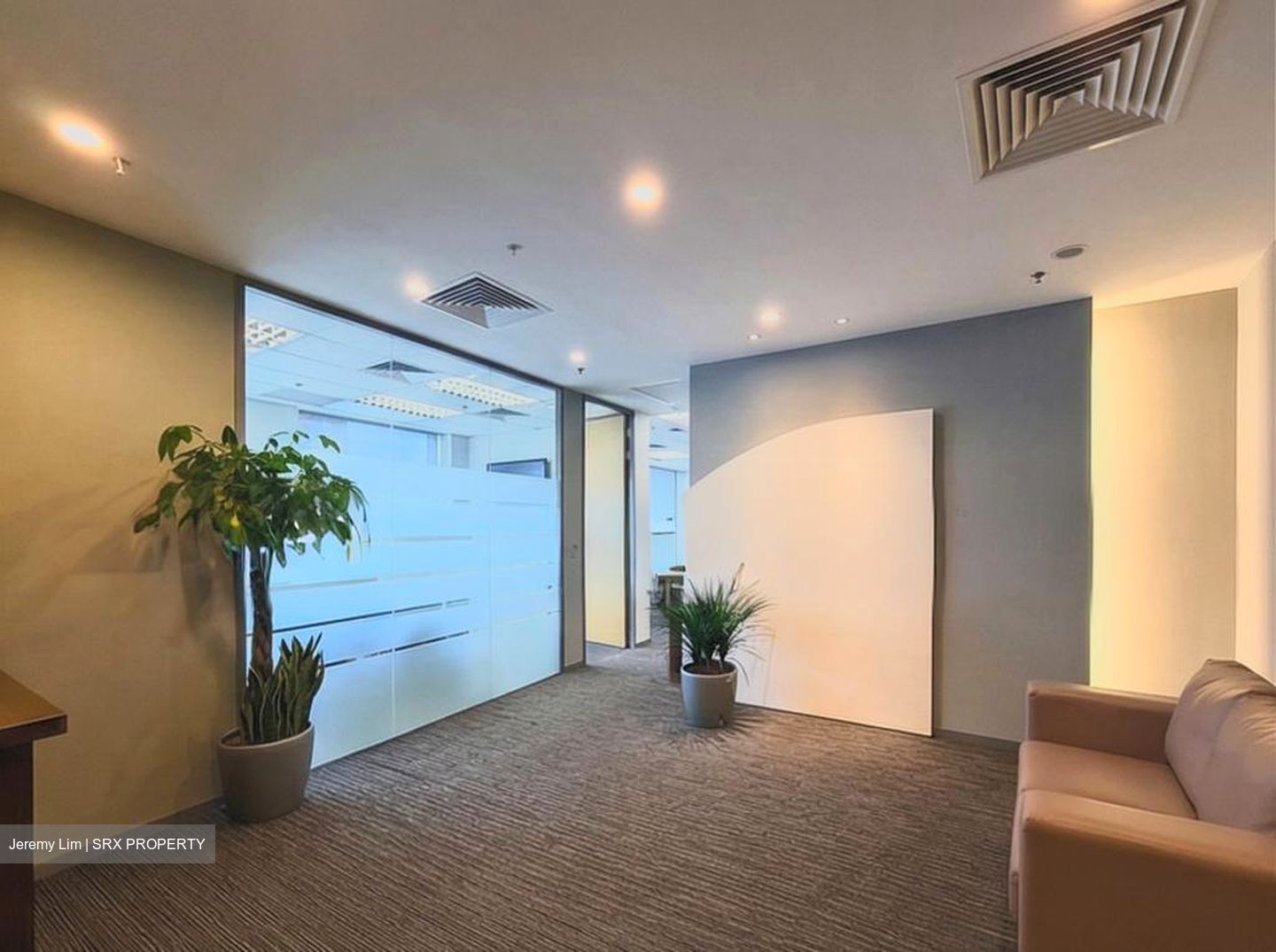 One Raffles Place (D1), Office #595520821